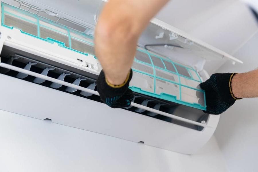 Split air conditioner cleaning